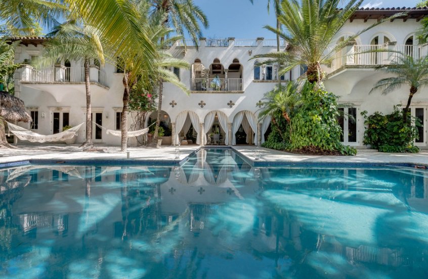 Here is how much #LennyKravitz's former Miami Beach mansion is worth now bit.ly/20Oko4E?utm_me… https://t.co/OjG9iiuaqI