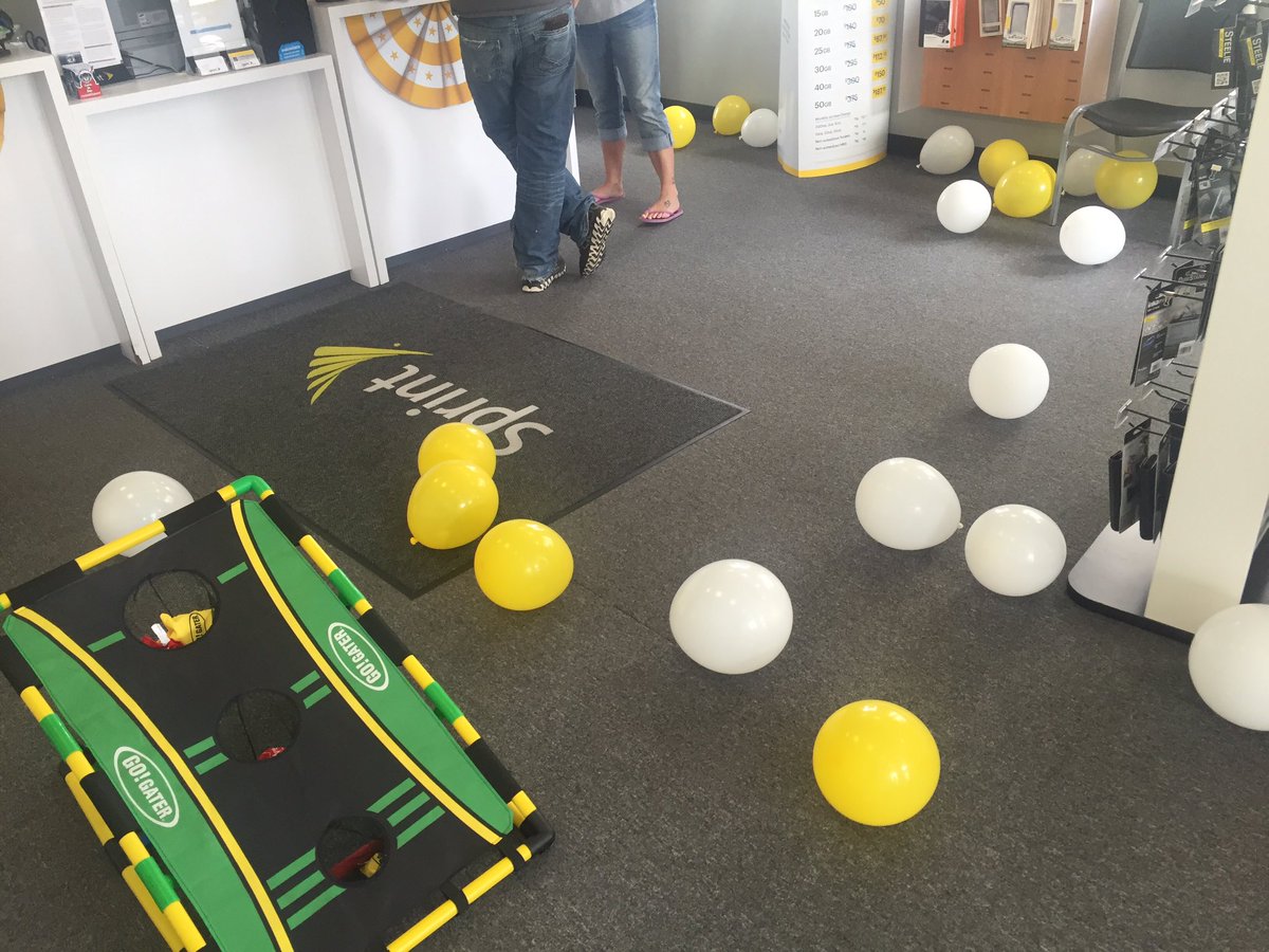 Jetmobile_27th's tweet photo. Party at 27th https://t.co/Tvtu8vbUDv