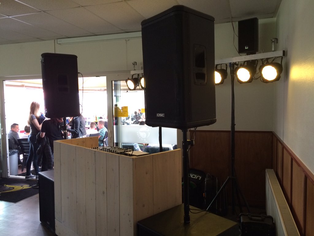 Het showtje draait bij <a href="/VSCO61nieuws/">VSCO'61</a> straks kan er schaamteloos gedanst worden de de muziek van <a href="/partydj_martijn/">Martijn Rouwenhorst</a>