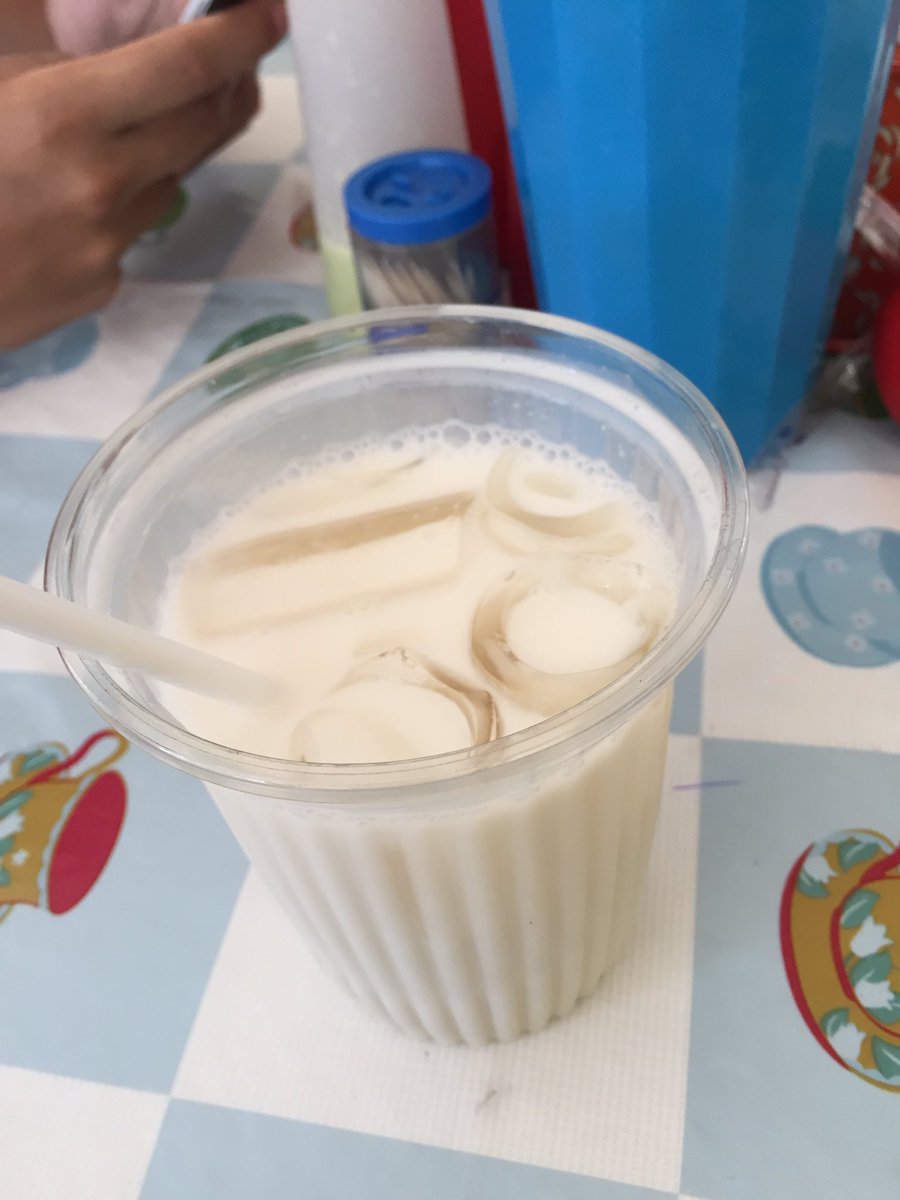 KokaubeamS's tweet photo. @SamuelMcF best horchata ever #justinmexico https://t.co/RGPbnWbdsm