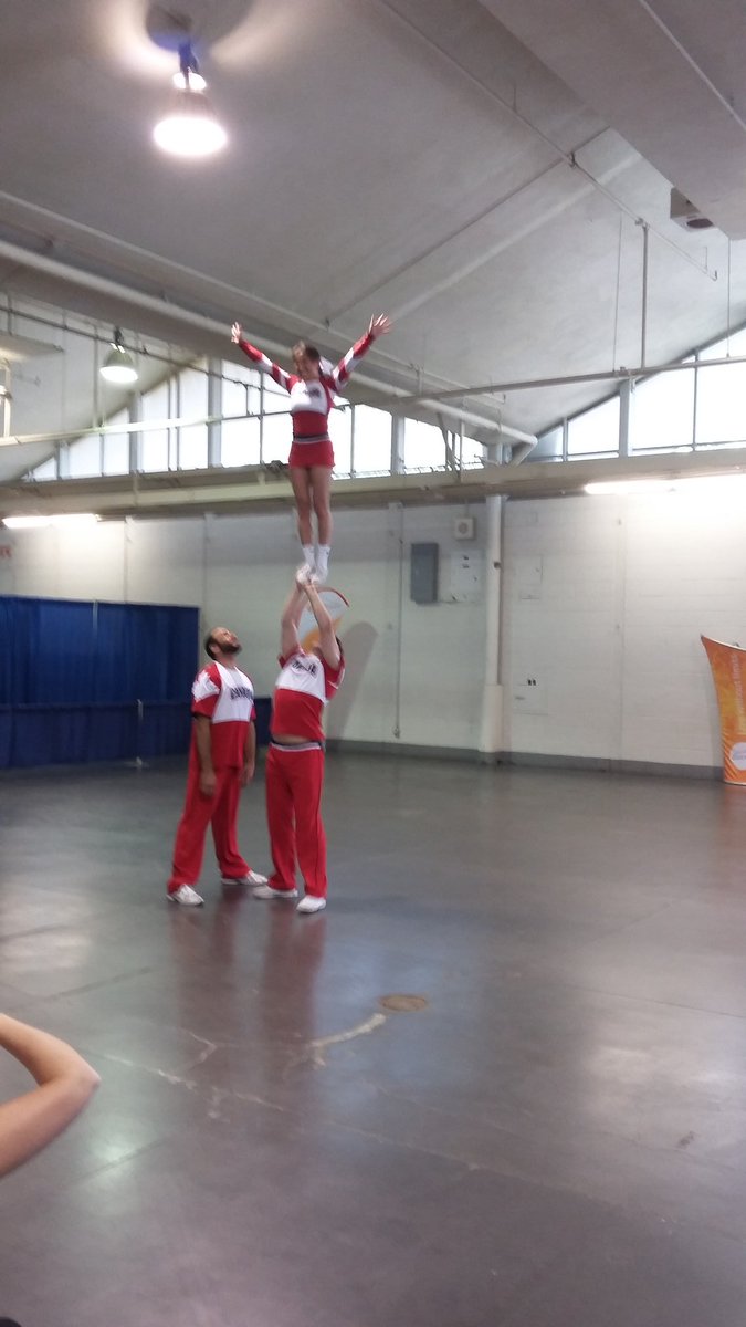 SCRUBS_CARE_YR's tweet image. Fun with Team Canada Cheerleaders! #PIM16 #teamopswa