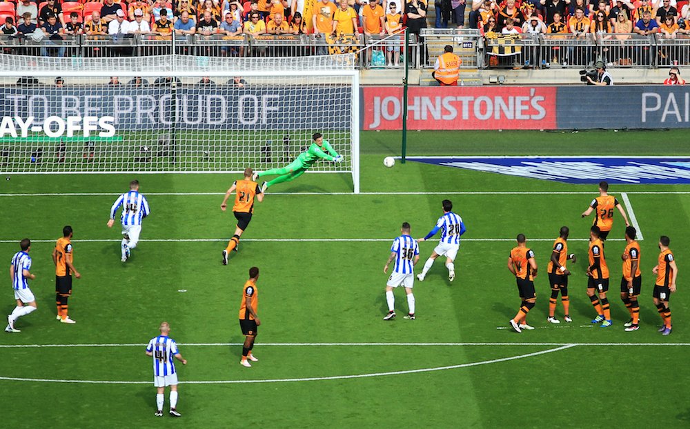 HullCity's tweet photo. PHOTOS: Action images from the first half of today's @SkyBetChamp #PlayOffFinal at @wembleystadium #HULSHE https://t.co/3CdVoG3dI8