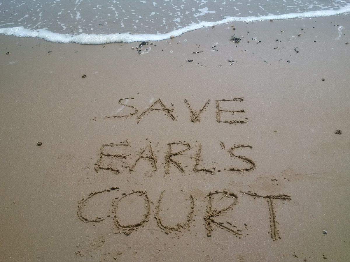 Wishing our followers on Twitter a happy #bankholidayweekend #bankholiday