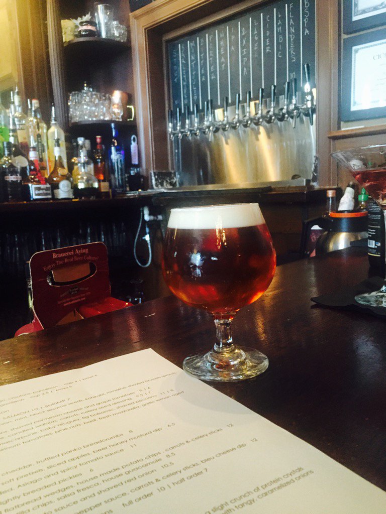 Well curated beer selection <a href="/bullsheadlititz/">Bulls Head</a> voted best beer bar in PA by <a href="/craftbeerdotcom/">CraftBeerdotcom</a> <a href="/visitPA/">VISIT PA</a> #beertravels