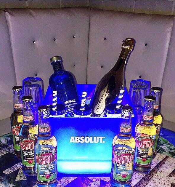dirtiz's tweet photo. Follow @dirtiz &amp; Retweet! Winner will receive everything in the photo + 
6 Free Q-Jump entries! #dirtiz #bankholiday https://t.co/Ll9HffYFmN