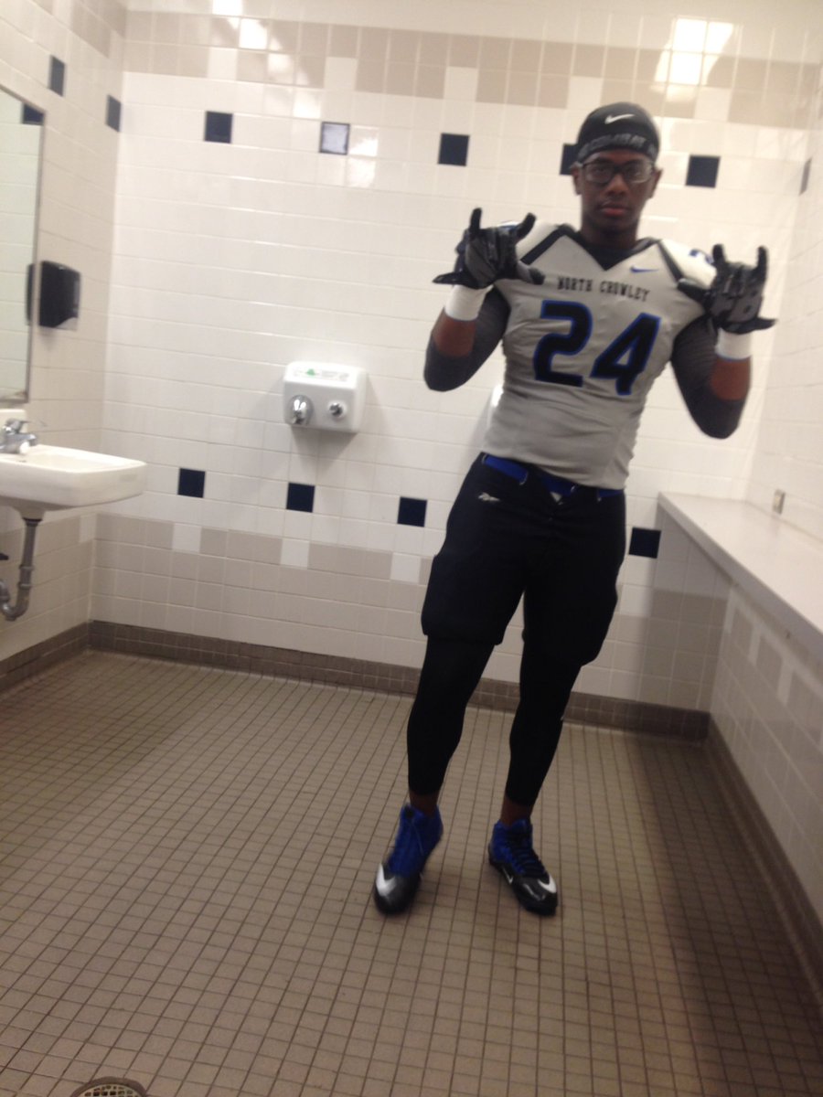 austinRuben1's tweet image. #SpringGame2016 🤘🏽🏈 @rogers_eugene