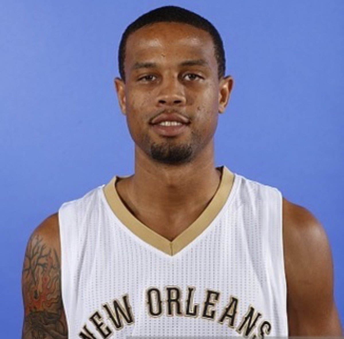 CP3's tweet photo. Prayers out to Bryce Dejean-Jones' family! Lost a member of our hoop family too soon #RIP https://t.co/iME7ReDuom