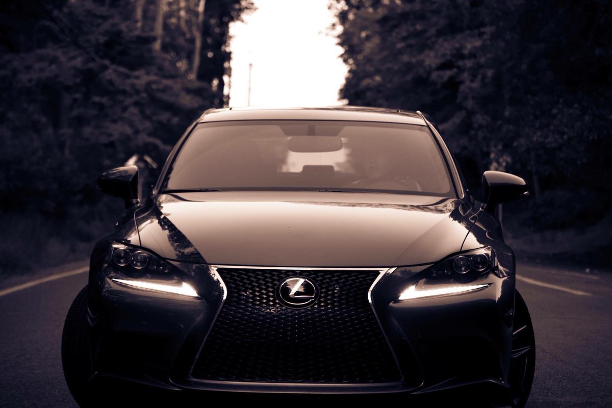 LuxuryInLife's tweet photo. Check out the sick shot 📸 by IG: justinpdevlin @Lexus @LexusInt @lexusnews @lexuscanada @OfficialLexusUK #Lexus https://t.co/vSGpq3c6I9