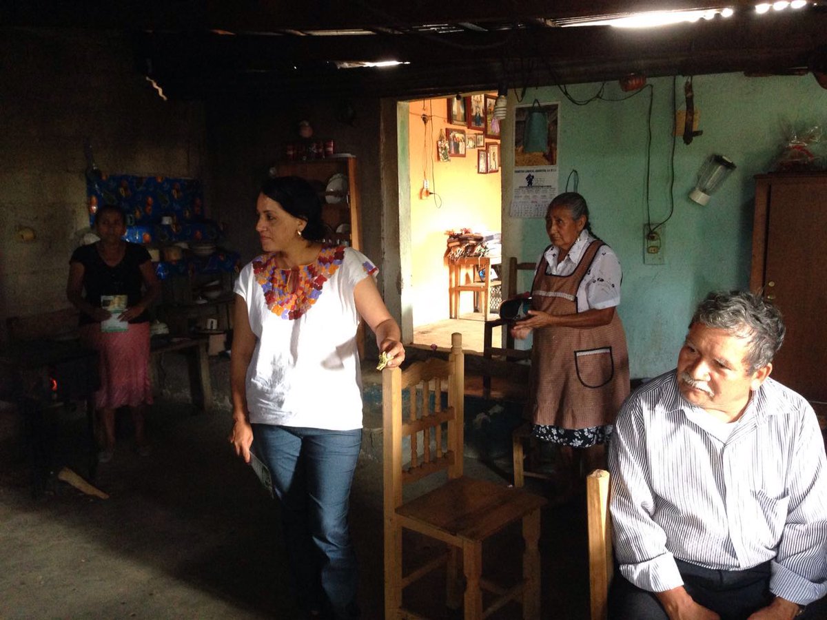 NoraLopez_12's tweet photo. Seguimos caminando, el día de hoy en las comunidades de #Xico: Tonalaco, Cruz Blanca y Matlalapa #TuVozEsMiPrioridad https://t.co/k5QRUFmazH