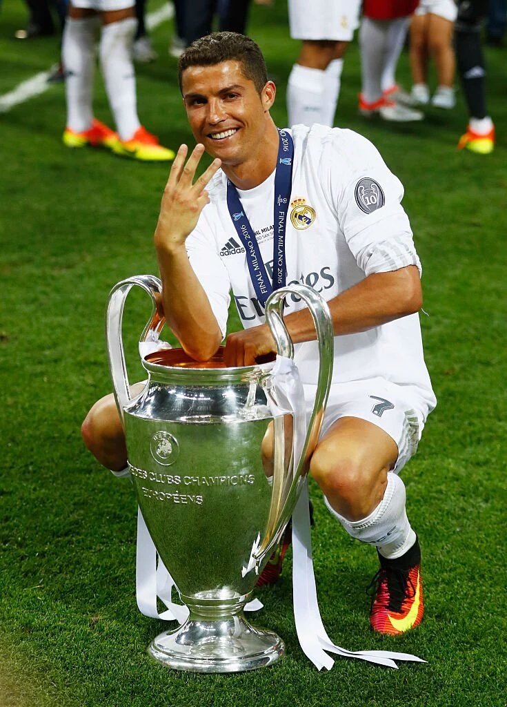 FCBKase's tweet photo. Siempre por encima. https://t.co/nUwAIpfPSy