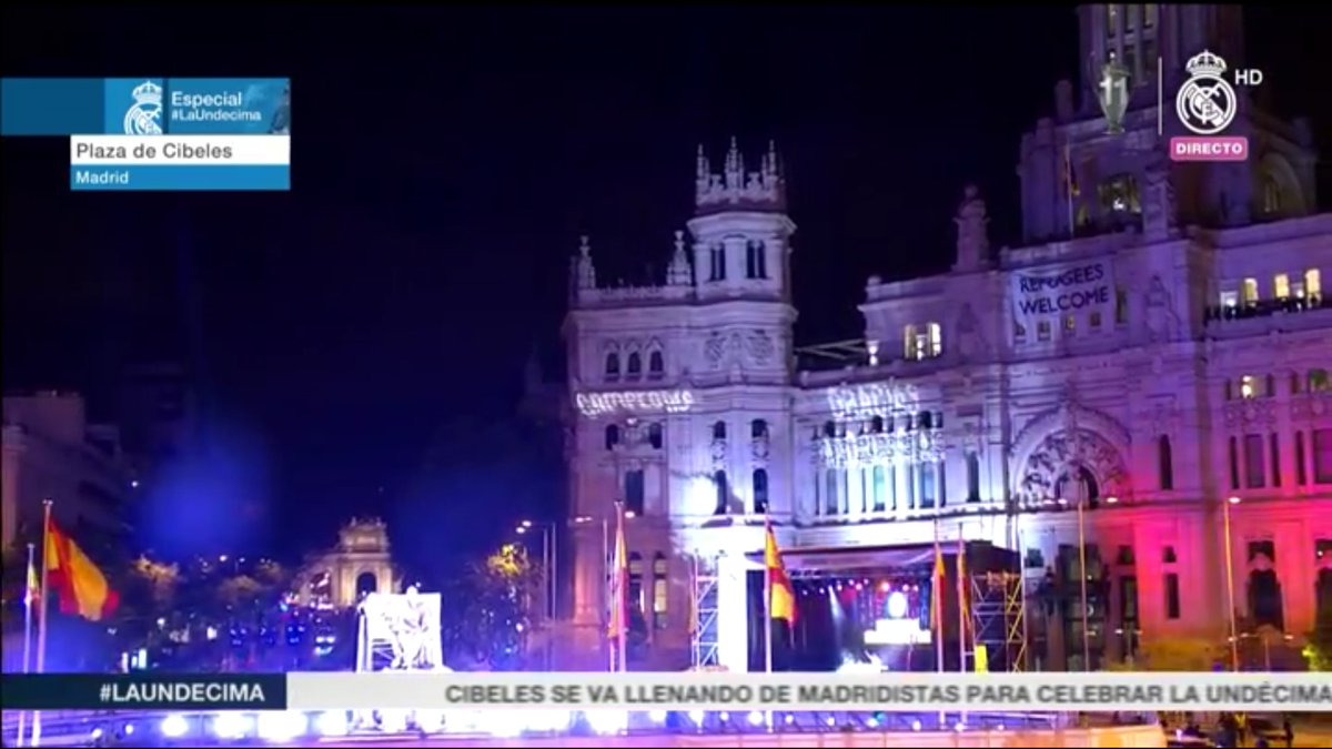 Real_Madrid_R's tweet photo. ساحة سيبيليس جاهزة لإستقبال أبطال أوروبا. https://t.co/Gzf3EICA6g