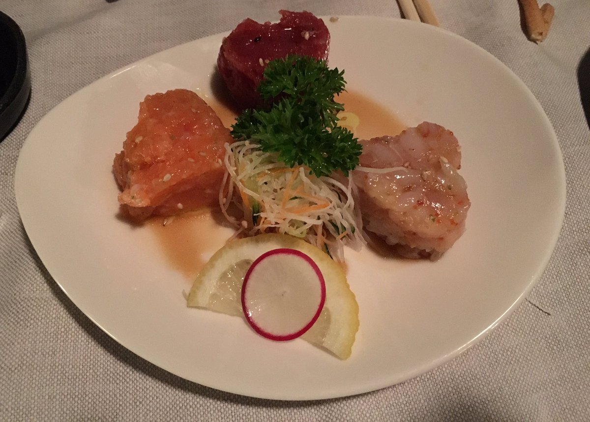 ElisaNata2's tweet photo. Tris di tartare Finger's style.
Unico dilemma: quale assaggio prima😃? https://t.co/5PUilp7ylR