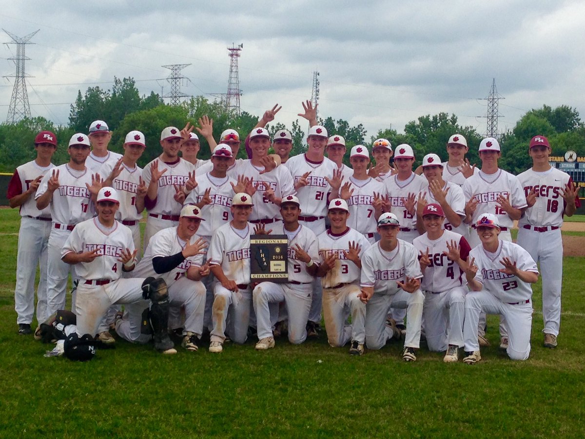 CrimsonCrazies's tweet image. Varsity baseball defeats Hinsdale Central 12-0 w/ a walk off grand slam by Josh Garner!! REGIONAL CHAMPS!! #7peat