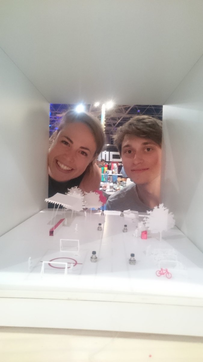 Blocks030's tweet photo. Sal en Josje hebben hun Building Block over de Healthy Urban Living game voor @GemeenteUtrecht bijna af! #cpeu4 https://t.co/lrcBzTGuui