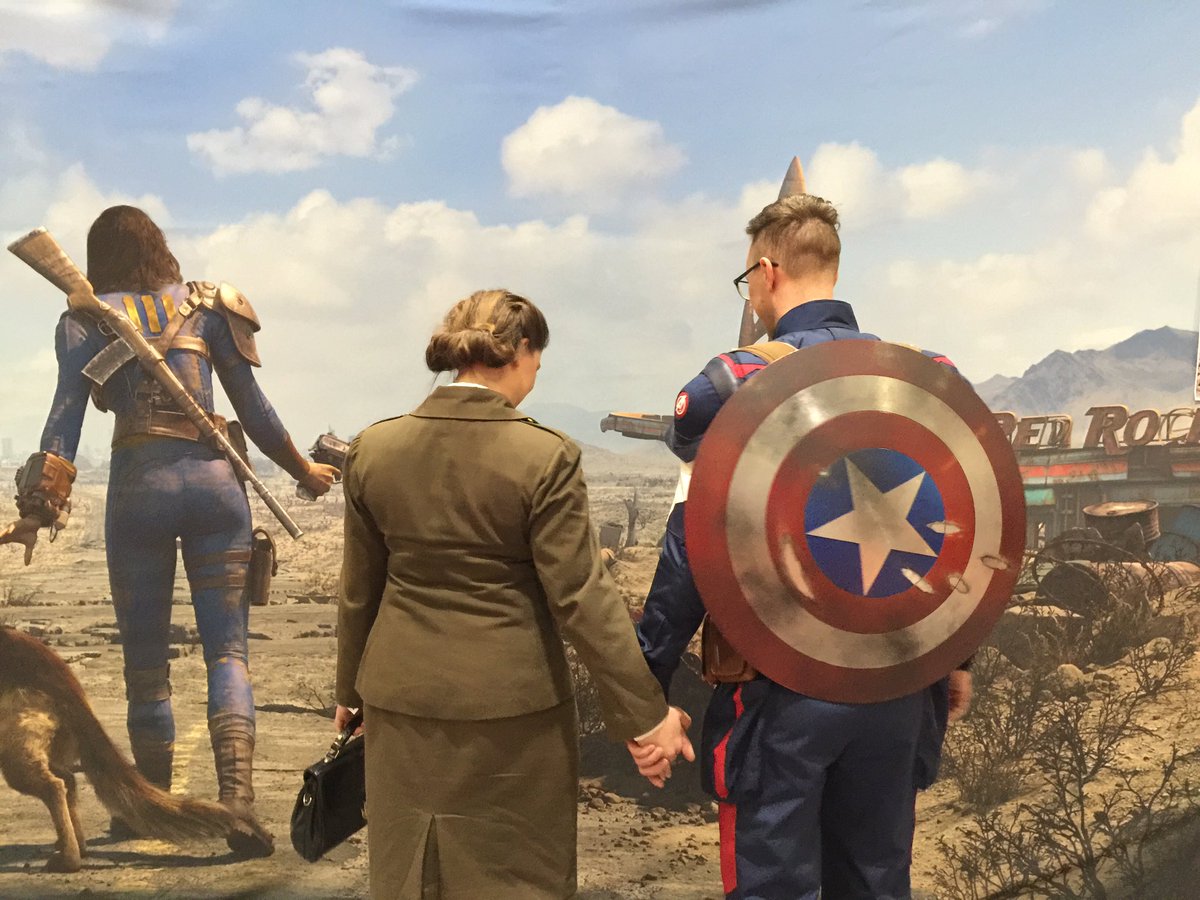 TYPE40pty's tweet photo. #mcmLDN16 #FalloutMCM Peggy and Steve always https://t.co/gSU7VZR3zC