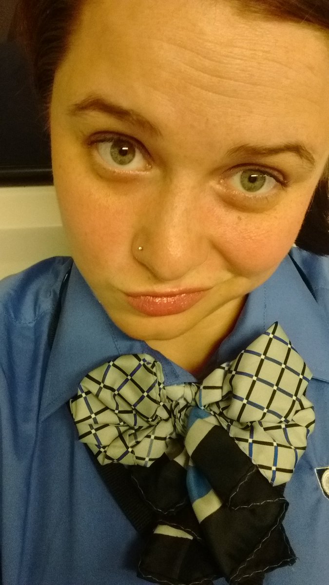 gabalicious84's tweet photo. New work week #MakeThatBank #CuteBow #Adorbs https://t.co/xlFKDhVnip