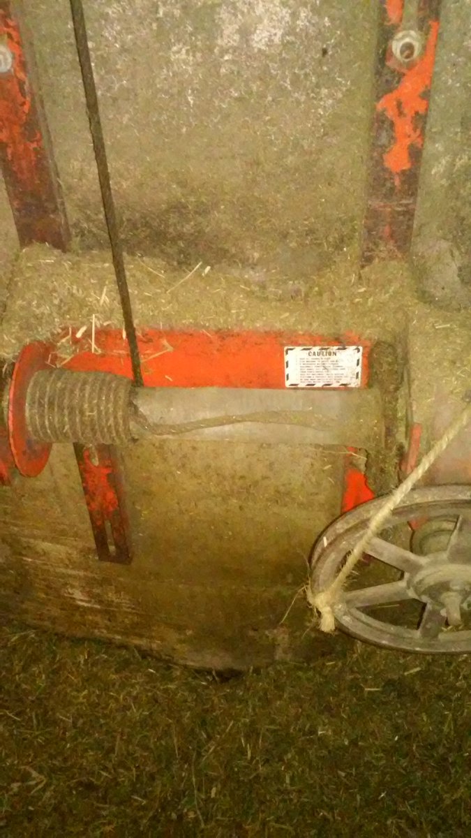 FDeWeerd's tweet image. Good thing first cut is right around the corner #almostempty