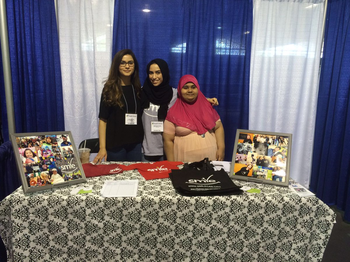 smilecanadaorg's tweet image. Our volunteers at @PIM_Toronto #PIM16 #makingconnections #unitedweSMILE few hours left to check out this conference!