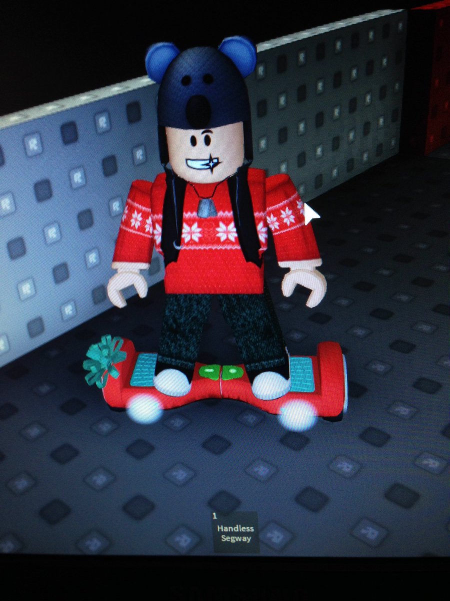 Gamecodes41's tweet image. Driving with segaways in roblox #segaway