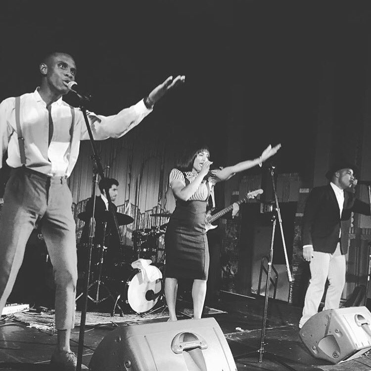 DaniAndMisters's tweet photo. Another night with the mic! Thank you to everyone who came out to support us and the acts prior! See you soon! https://t.co/nENDIkB2Tm