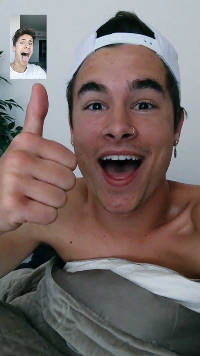 JuanpaZurita's tweet photo. Les estamos planeando un par de sorpresas 🙊 @KianLawley https://t.co/jTum7MeRwl
