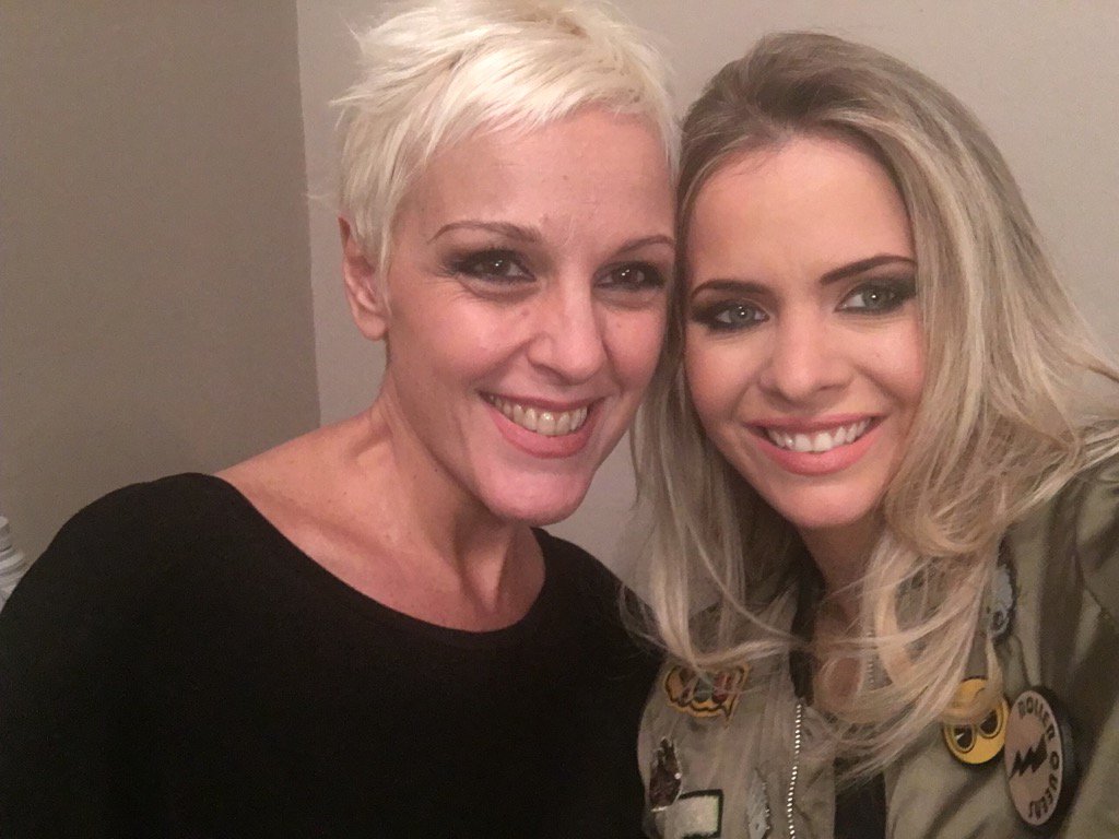 alemaglietti's tweet photo. Con @CholuMakeUp en el back de #Silkey2016 #ModaCoiffure2016 @InfobaeTrends https://t.co/rlm5tmz4h7