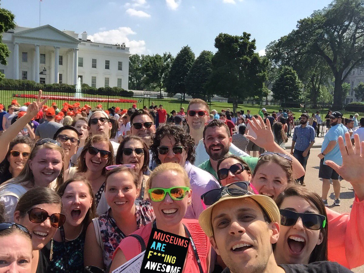 MuseumHack's tweet photo. #MuseumMap is in the books for #AAM2016. But first, let's take a #WhiteHouseSelfie: https://t.co/5geBJ3hKDA