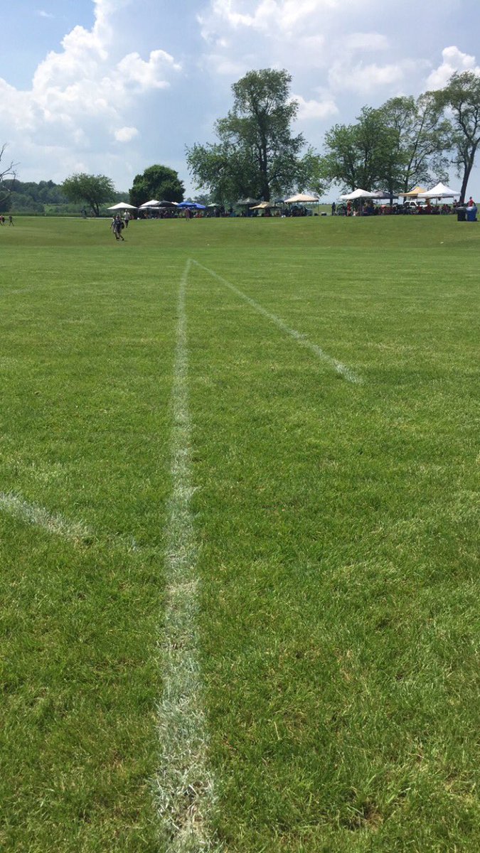 taylor_hanson17's tweet photo. you had one job @SoccerGrlProbs #tournamentproblems https://t.co/T576Bwd0Ag