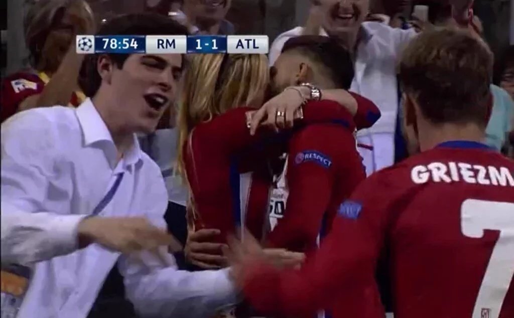 Wajib ada di FIFA / PES 2017 😍 RT @SuporterFC: Selebrasi gol terbaik!