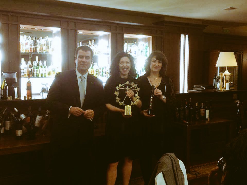 DomaineSigalas's tweet image. Domaine Sigalas Vinsanto 2006 wins  Grand Trophy and Best Dessert Wine at #BIWC2016 #domainesigalas #santoriniwine