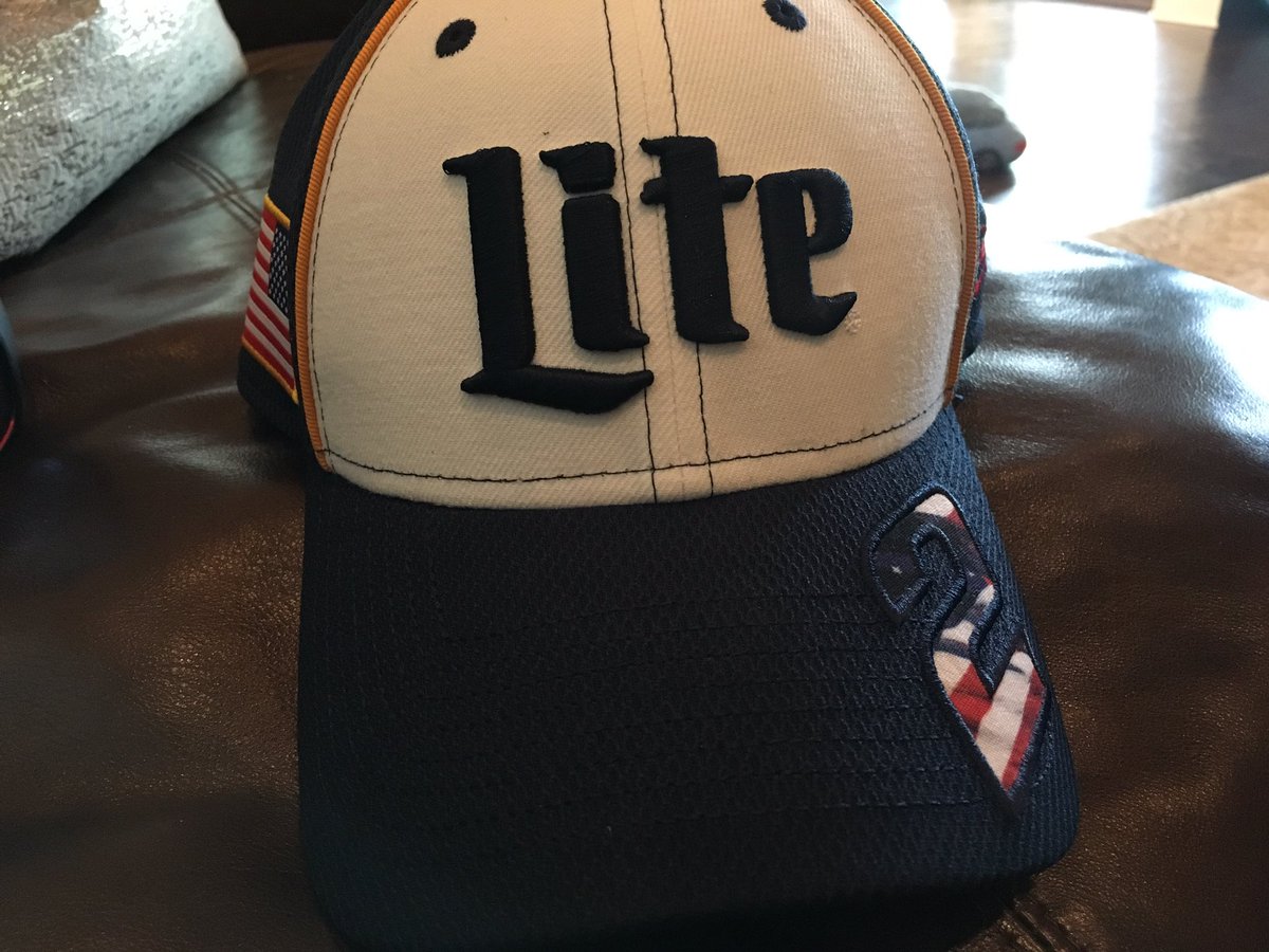 keselowski's tweet photo. Digging our new #SaluteTheTroops hat for this weekend.

All gave some,
Some gave all.

Well done @NASCAR @MillerLite https://t.co/1Z1d45v0JN