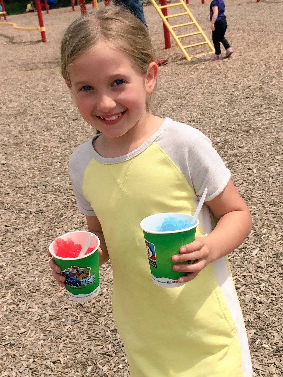 BigWalnut_BWE's tweet photo. Family day fun at BWE picnic! Happy summer everyone! #BWERockStars #inspireandguide #inspireandguideatBWE https://t.co/OtUEXbTFaF