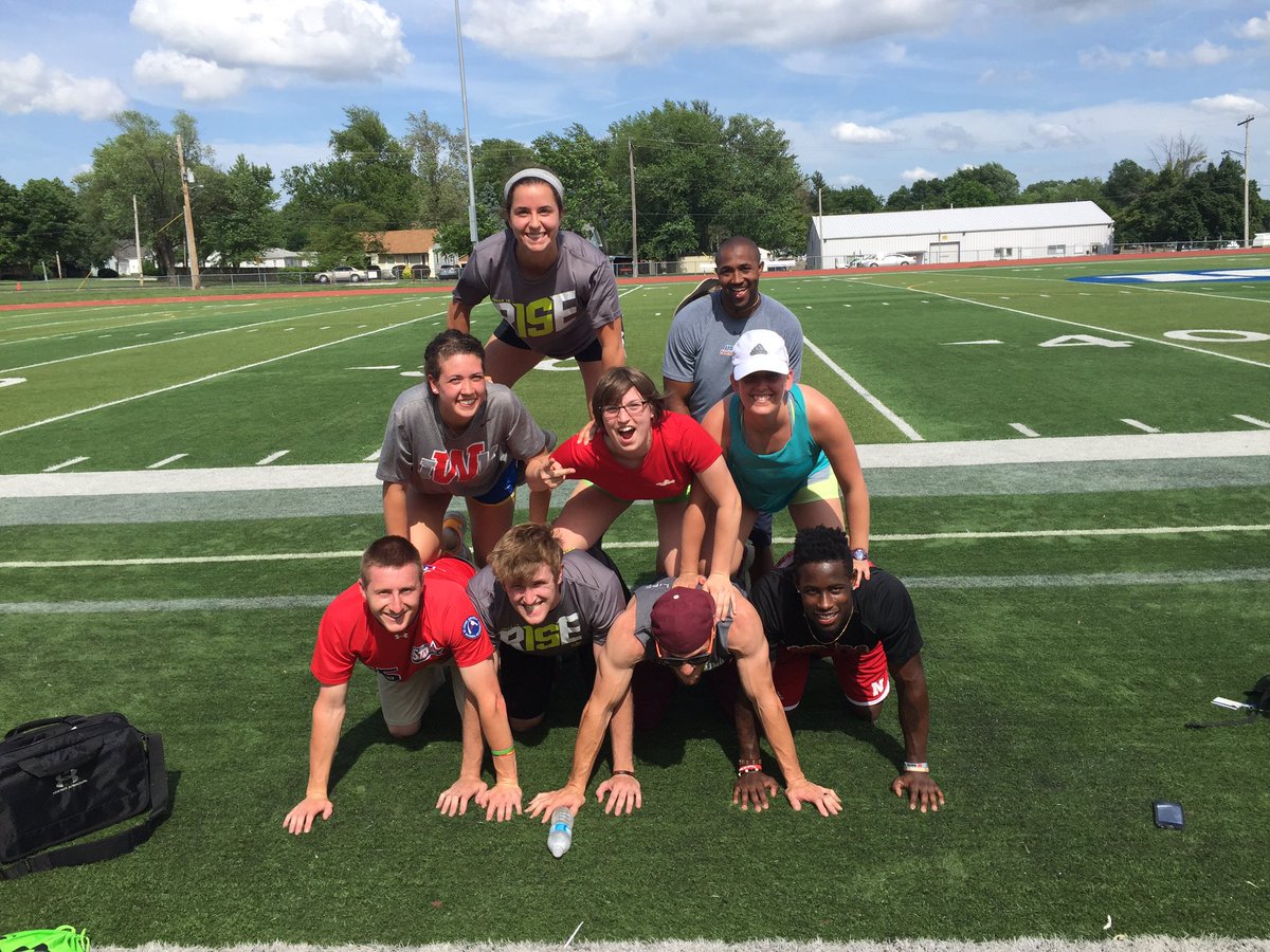 Jcolbyrobinson's tweet photo. @NCCMidwest Challenge Accepted! Grace with the Photobomb! #huddle5 #NCCFCA https://t.co/BqtVGIutOJ