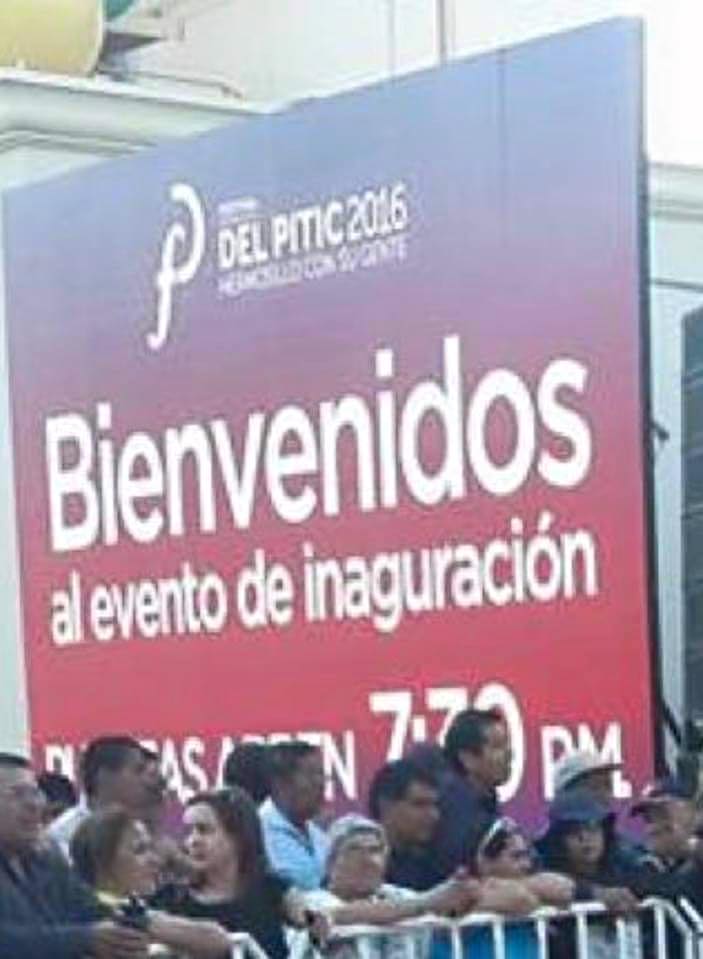 CecyDuran's tweet photo. Mucho Tenor, mucha cultura pero.......... En ortografía y decoración......0! https://t.co/UAZEBfdyTs