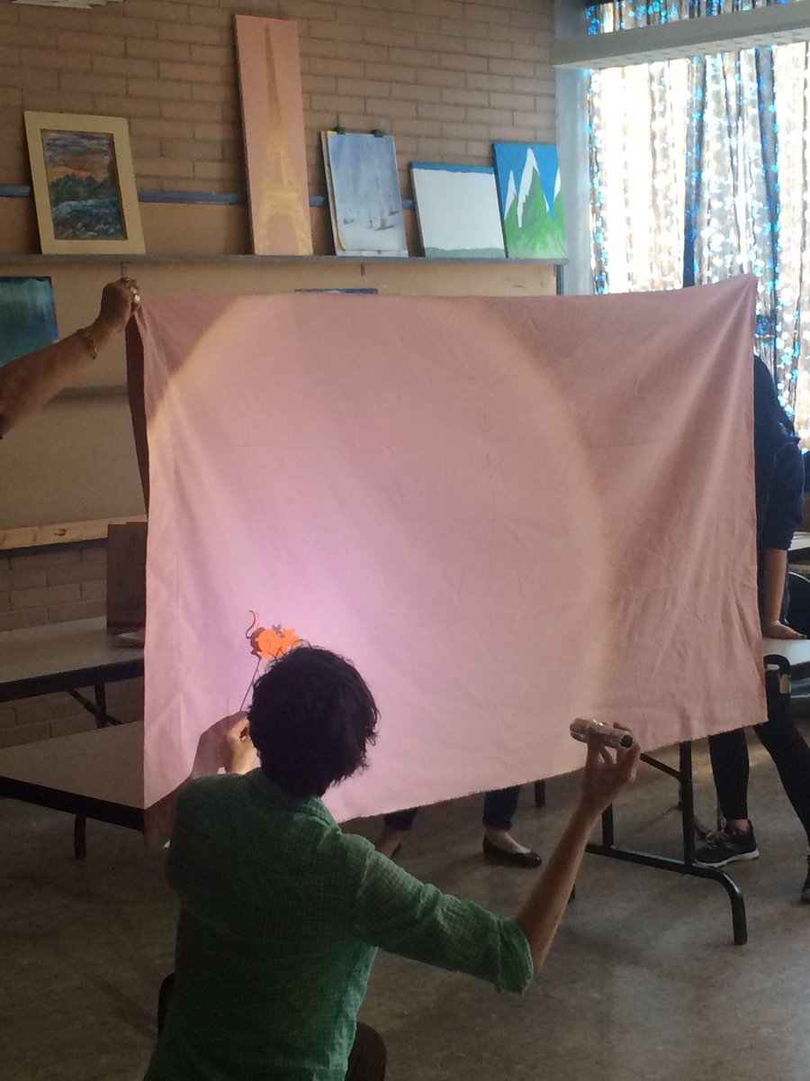 jessimacmusic's tweet image. Shadow theatre basics!! #puppetpower #sharonbayly #shadow #wppuppettheatre