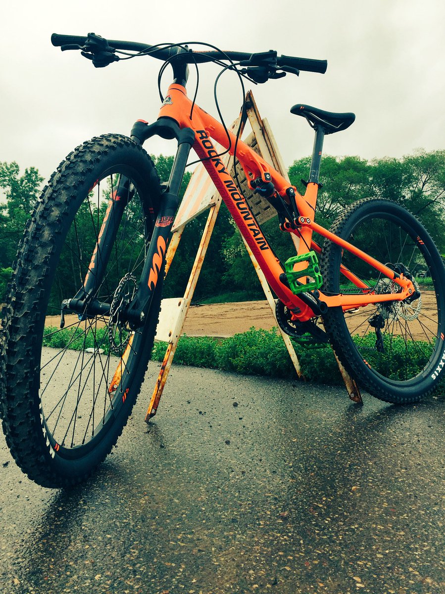 CyclesandSkis's tweet photo. @rockymountain bikes are now in stock! Take yours for a test ride today! https://t.co/ck0uonwhKw