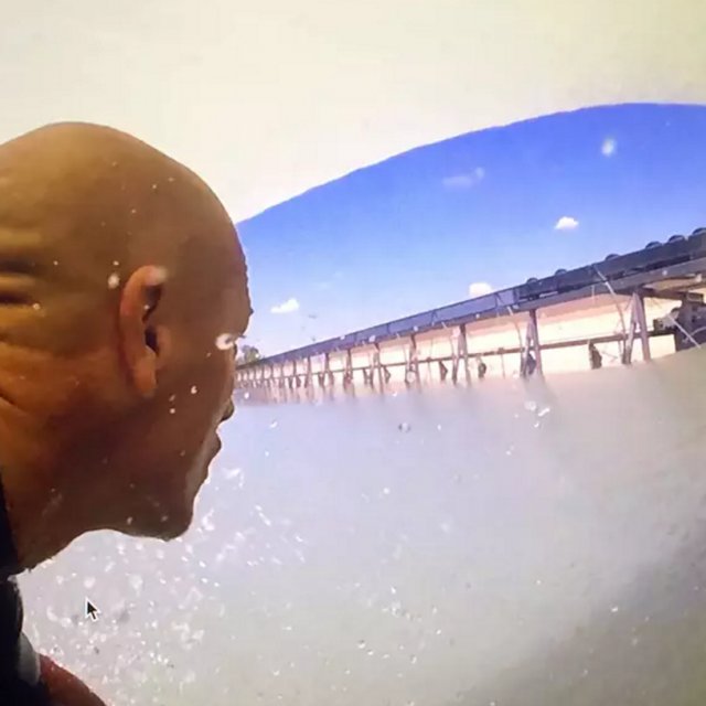 Looking Into The Future? - Gabriel Medina and WSL execs put Kelly's Wave throu.. puls.ly/lmxLJQ #surfermag