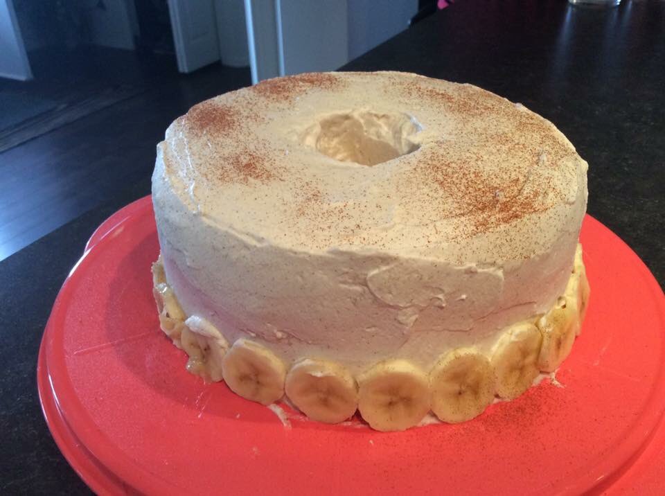 tlmuntain's tweet photo. #Tupperware #stackcooker angel food cake with a Rum Chaata icing and cinnamon vanilla! @tupperware #LoveWhatYouDo https://t.co/oRJsRNHYoA
