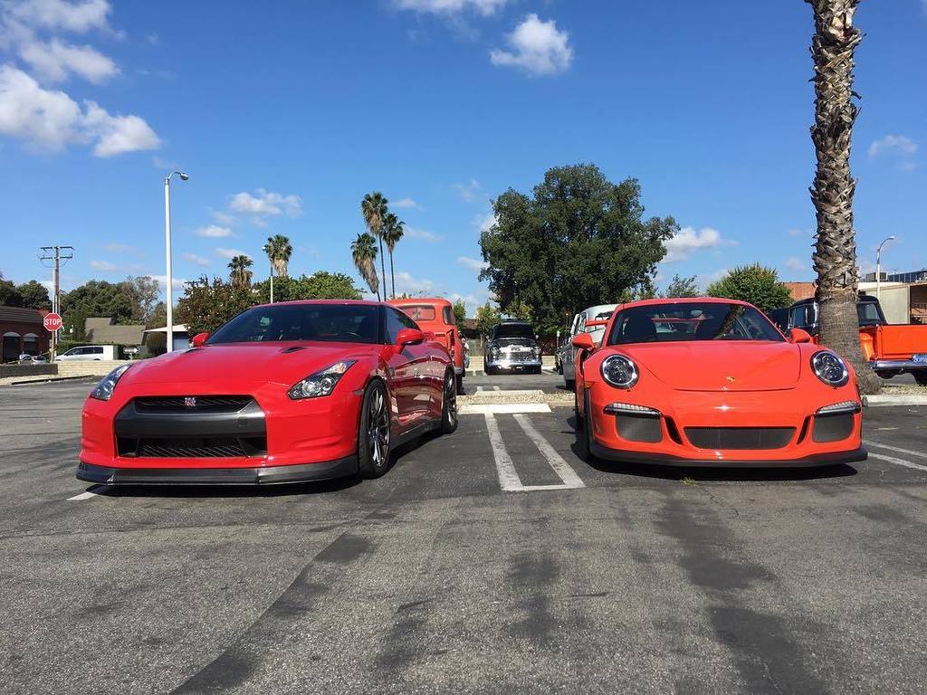 OnlyCarrera's tweet photo. Choose you're car 🤔🇯🇵🇩🇪 #CarCadia #CarCadia66 #SuperCarSunday #CarsAndCoffee #CarShow
#NissanGTR #Porsche991GT3 #GT… https://t.co/33fpVTRd6Y