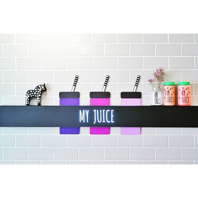xohopixo's tweet photo. 💘✴💘✴💘✴💘✴

韓国で人気の

MY JUICE 🍹🍹

なんで韓国のものっていちいち可愛いの😂😂

#行きたい人RT 
#manimani見てる人RT 

💘✴💘✴💘✴💘✴ https://t.co/DVFcKRUeeZ