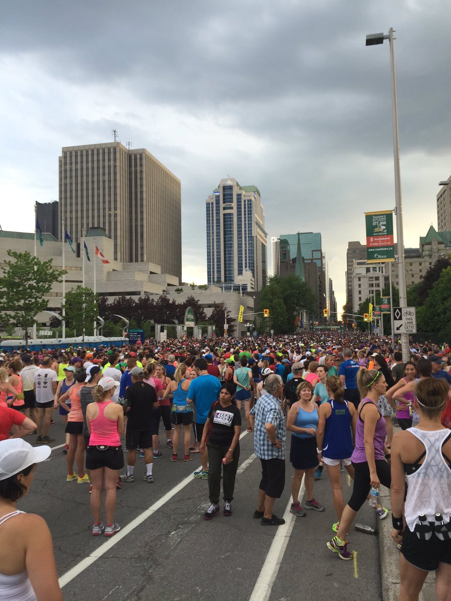 110PlayHarder's tweet photo. @runottawa may everyone enjoy their race week-end and their recovery ! #110playharder #ottawamarathon #compression https://t.co/gF9yP3Huu7