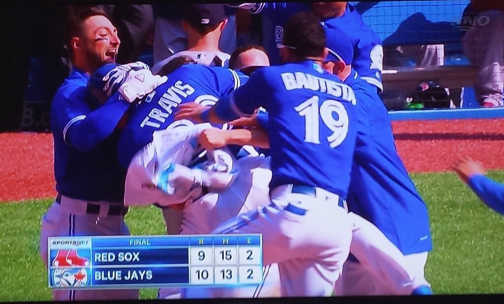 KPILLAR4's tweet photo. What day for the man @russellmartin55 and nothing better than a walkoff thanks to @DeVoTrAv 🔥🔥🐼🐼 https://t.co/q9WNv3Oy1I