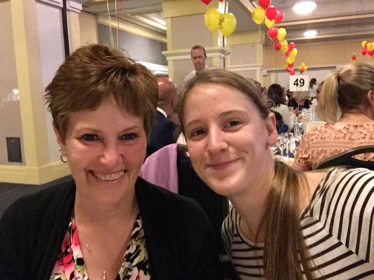 walkersteph21's tweet image. #RicohAwards dinner with Mom! Volunteer of the year, thanks boxing NS! @BoxNovaScotia