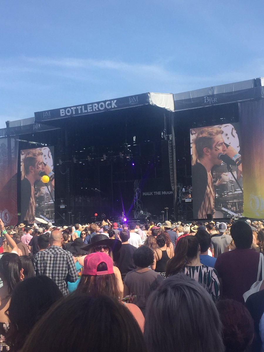 Legal_Glam's tweet photo. I love you WALK THE MOON https://t.co/egtP62ZUCi