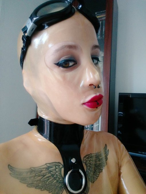 Last day shooting with @silviarubix ! Was so funny 😀😀 #latex #catsuit #mistress #slave #electricpeople<a class="tags" href="/tag/silviarubix">@silviarubix</a><a href="/tag/latex"class="tags"><span>#latex</span></a><a href="/tag/catsuit"class="tags"><span>#catsuit</span></a><a href="/tag/slave"class="tags"><span>#slave</span></a><a href="/tag/mistress"class="tags"><span>#mistress</span></a><a href="/tag/electricpeo"class="tags"><span>#electricpeo</span></a>
