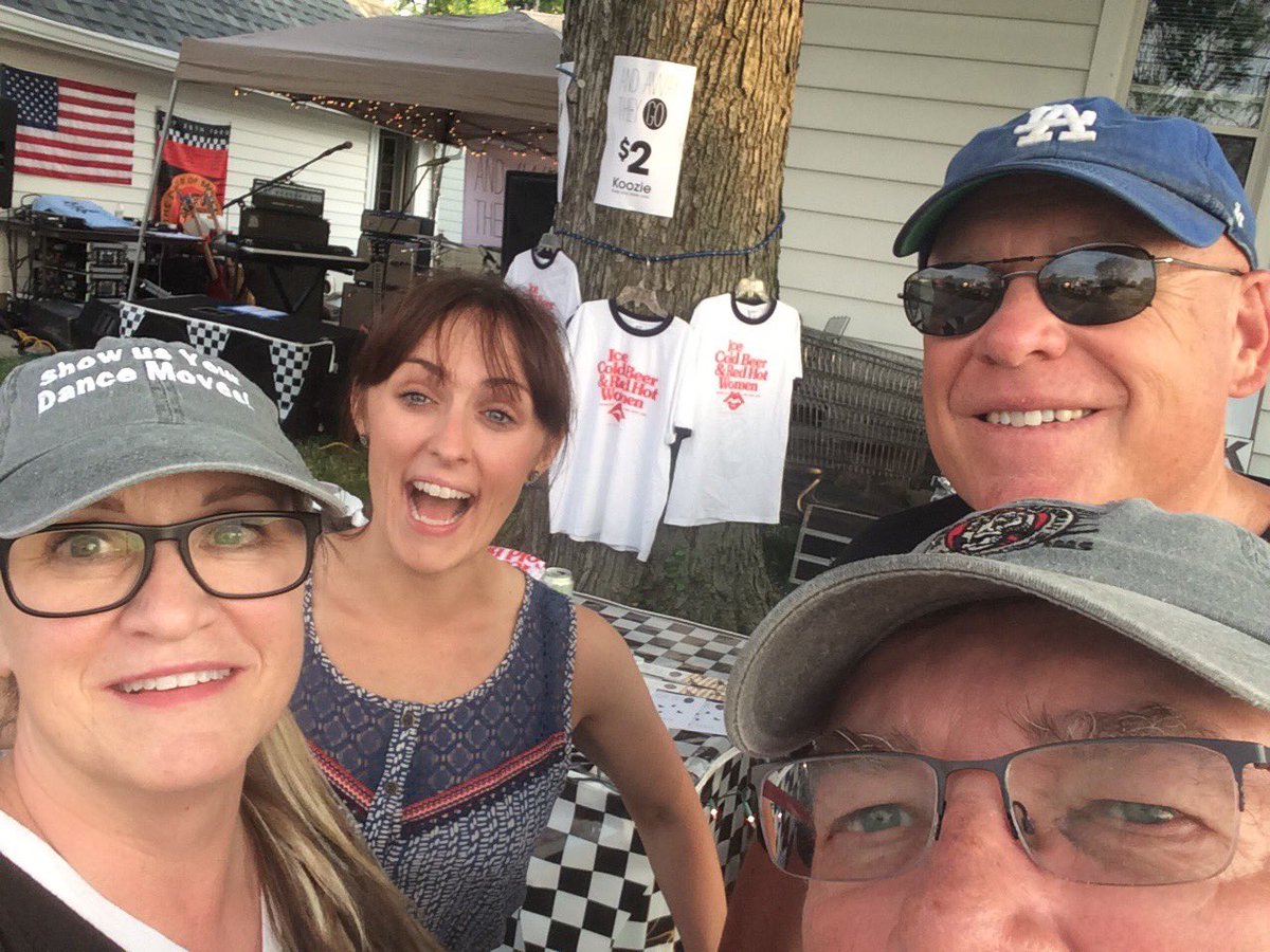 Artworks6710's tweet photo. @DogsofMussman #indy500 #PorchPartyIndy with @AATG_band #100running #IMS Presto and #Speedway Drive! Great evening! https://t.co/kVo7ySzYeG