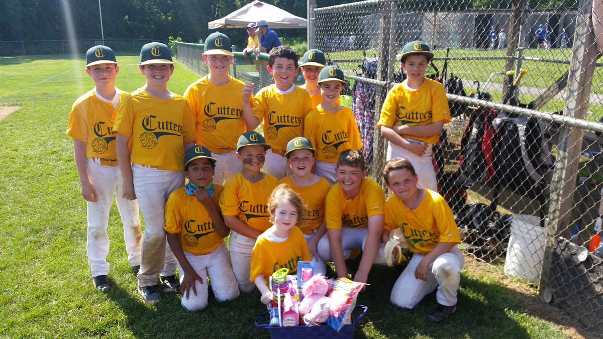 psusince82's tweet image. Semi Finals on Monday..but more importantly..hanging with Izzy who lost her sister to cancer at 4 yrs old!