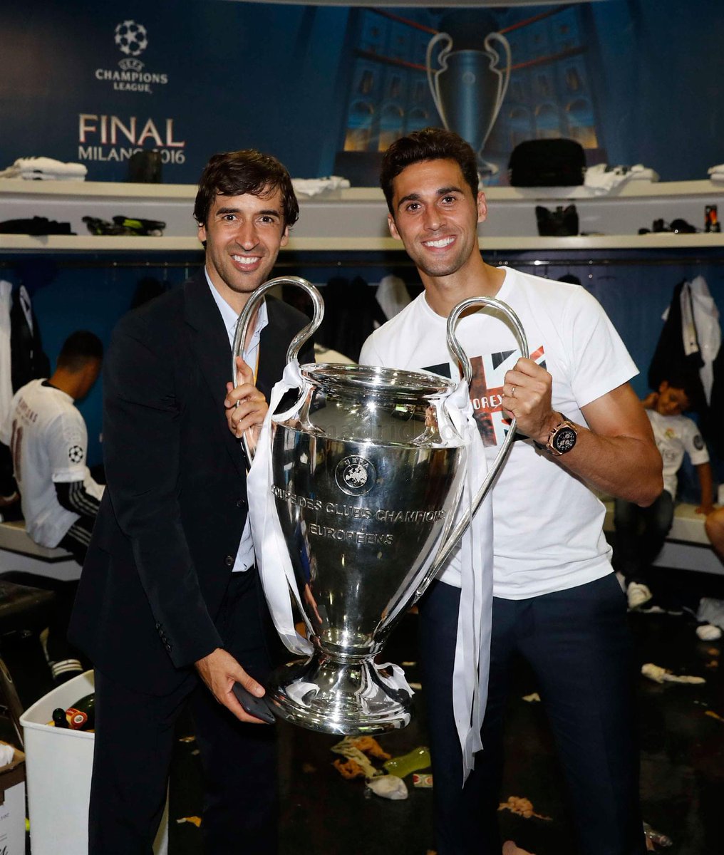 🏆 #LaUndecima

<a href="/RaulGonzalez/">Raúl González Blanco</a> y <a href="/aarbeloa17/">Álvaro Arbeloa</a> 🙌

#HalaMadrid