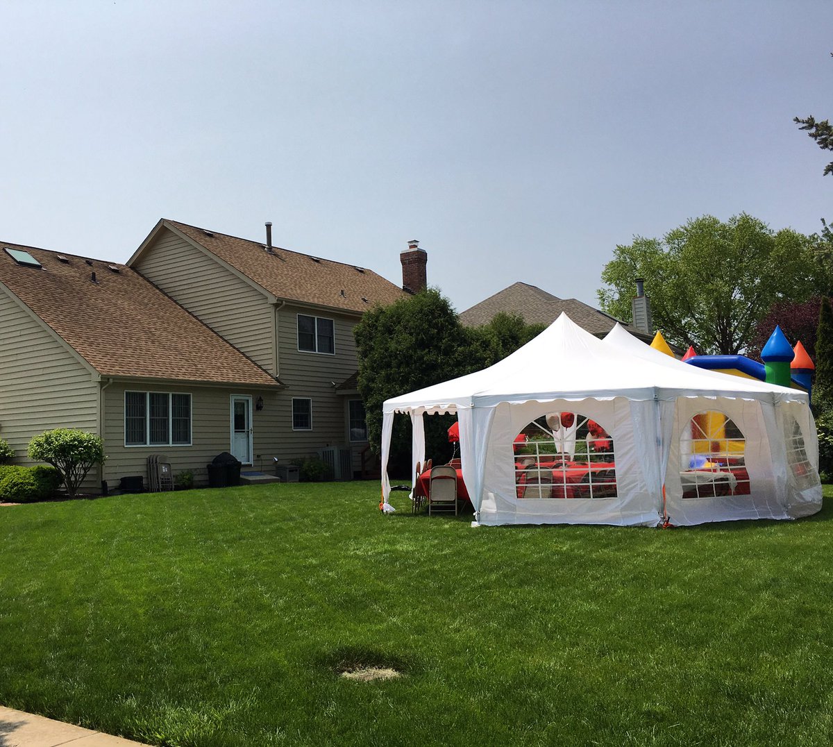 GoForthProd's tweet photo. It's grad party season! Why not make it a little more fun with some music? Visit https://t.co/VA3Mqb2SKC for info! https://t.co/0gt7RkXJB0