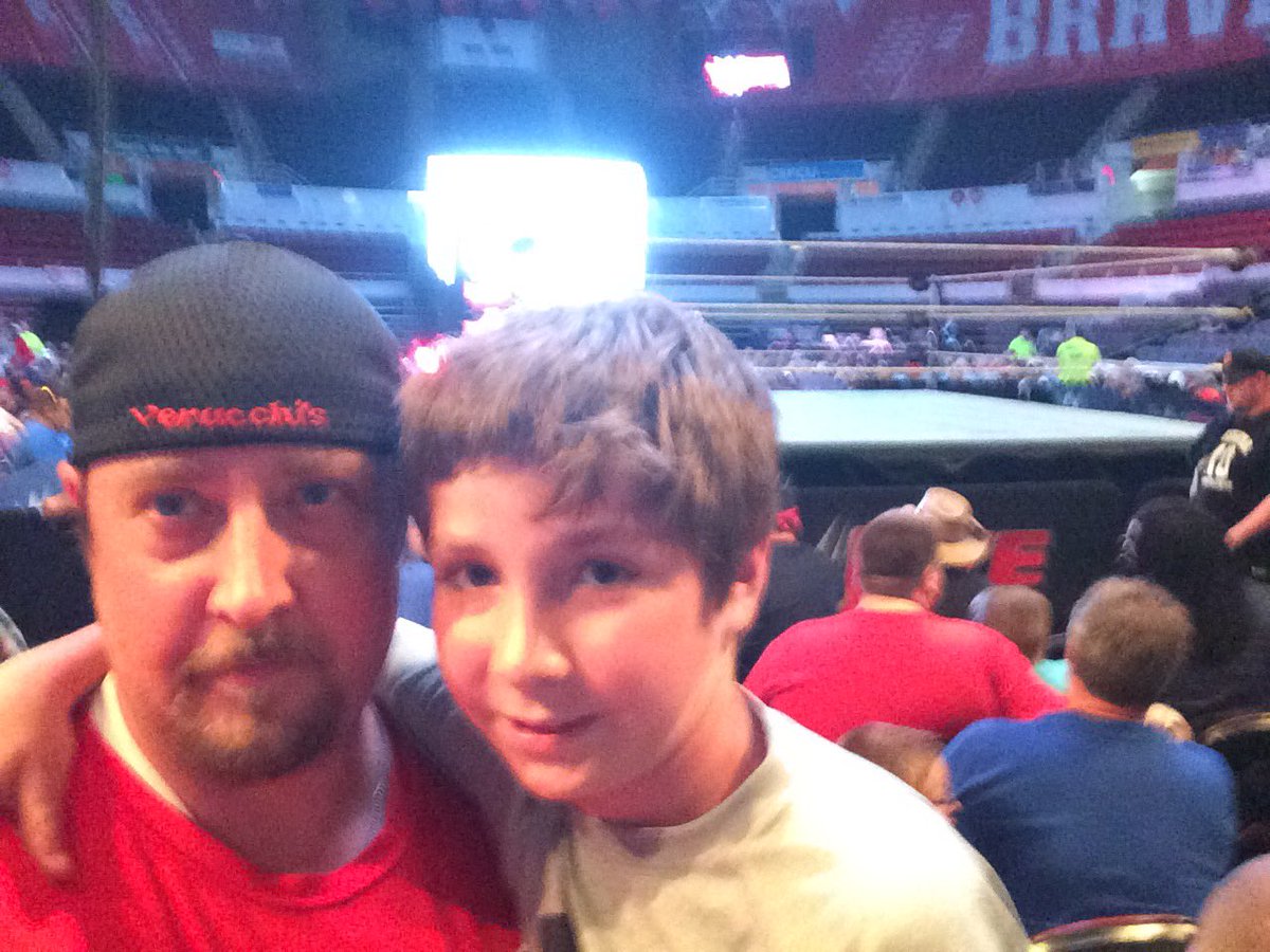 trsment's tweet photo. @WWE #WWEPeoria https://t.co/q4KDokUi7f